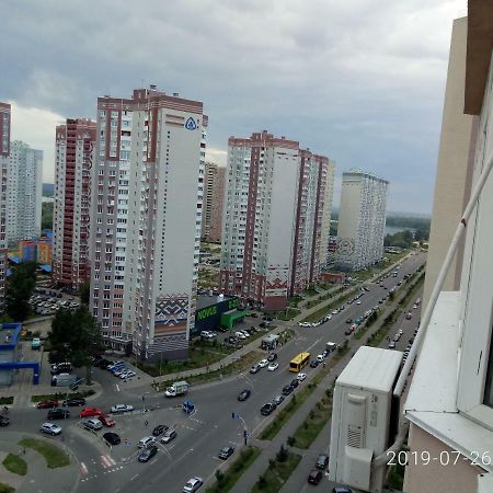 Люкс Апартаменты На Позняках 基輔 外观 照片