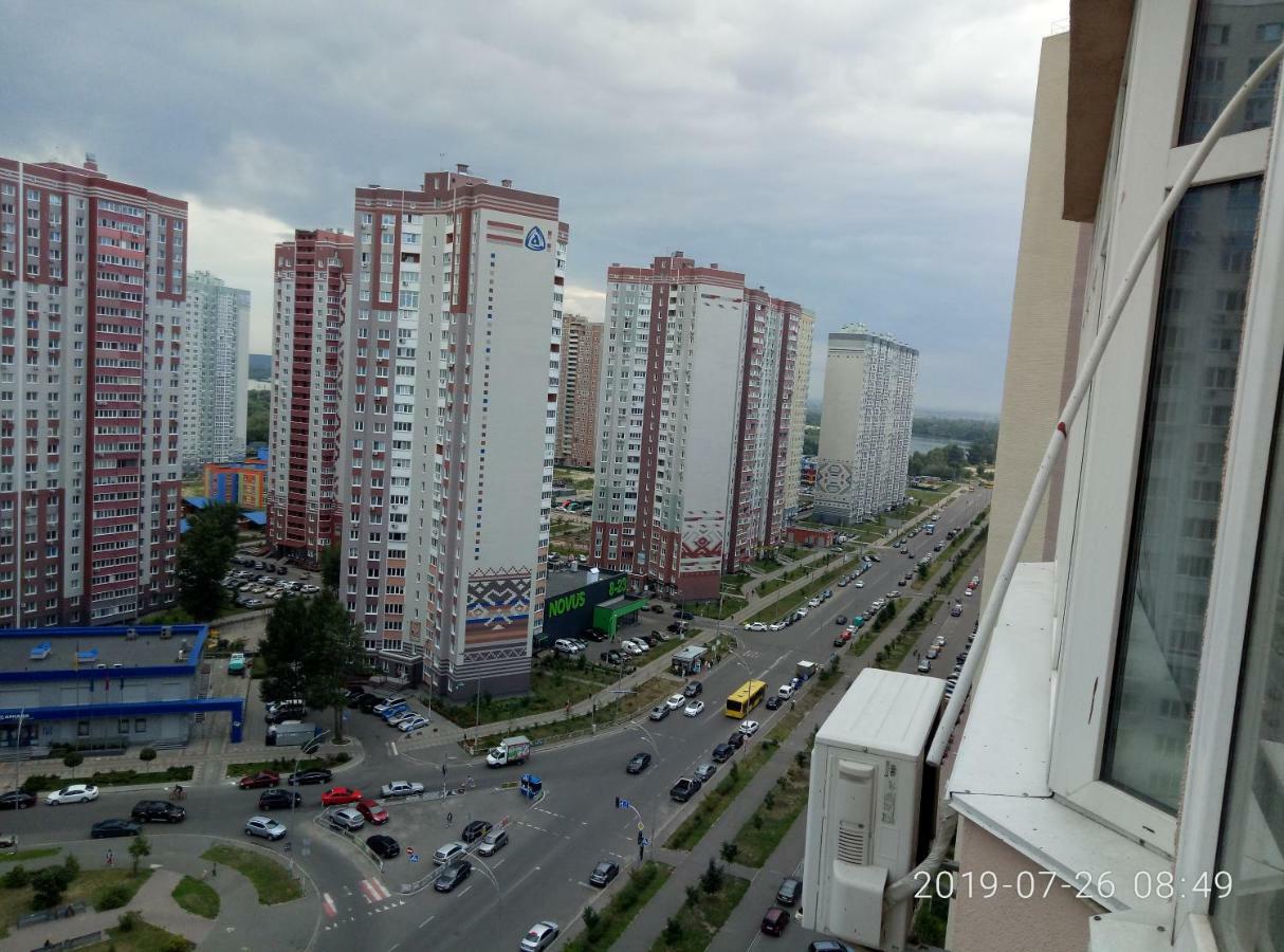 Люкс Апартаменты На Позняках 基輔 外观 照片